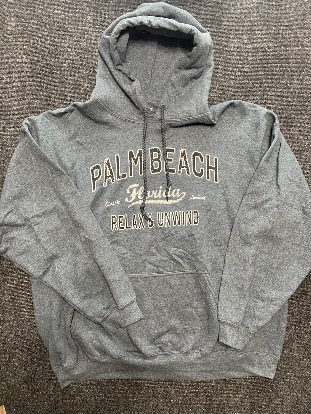 Gildan Men's Gray 'Palm Beach Relax & Unwind' Crewneck Hoodie